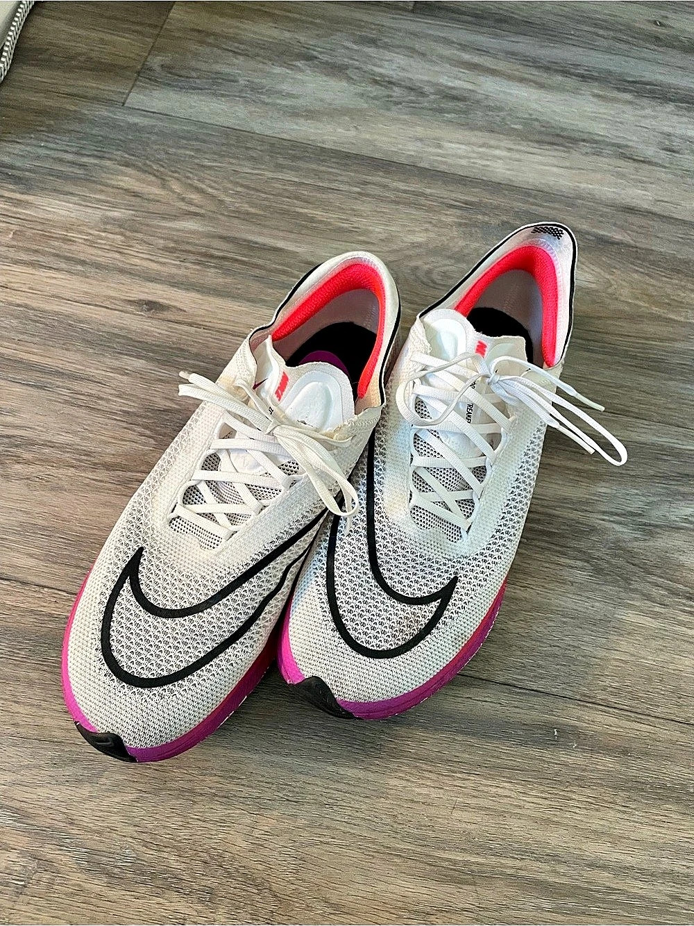 Nike ZoomX Streakfly Hyper Pink Running Shoes White & Pink